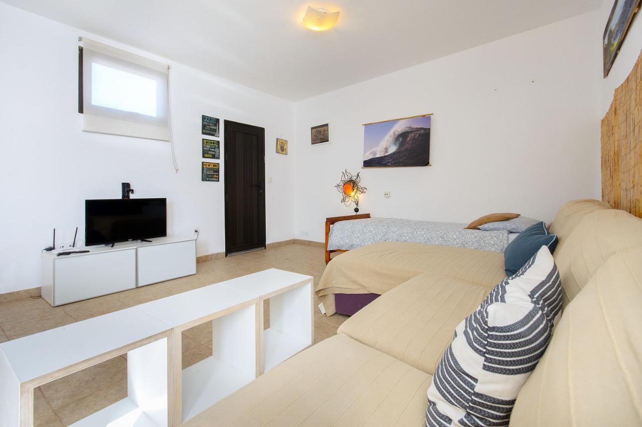 Famara Beach Apt מראה חיצוני תמונה